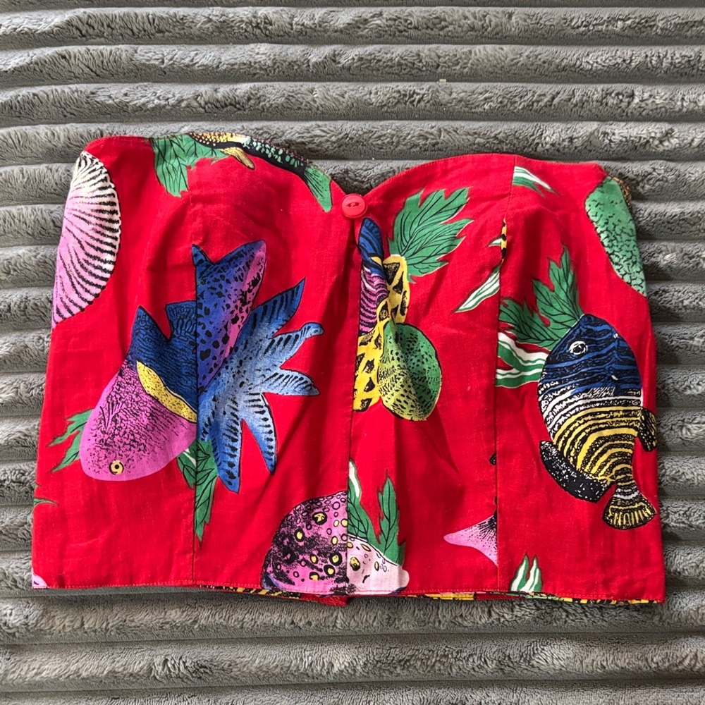Vibrant Fish Print Strapless Cropped Top